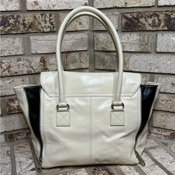 Badgley Mischka Ivory and Black Leather Tote Bag Silver Hardware Satchel - Picture 3 of 13